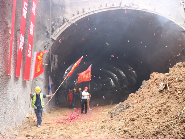 ���g22��(�й���)���¹ٷ���վ